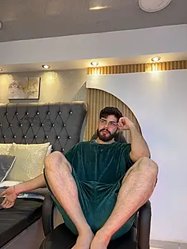DomBoy  online show from May 26, 8:27 pm