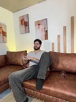 DomBoy  online show from May 28, 8:17 pm