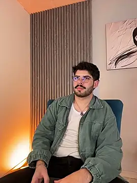 Snapshot of DomBoy_ chatting on June 20, 7:49 pm DomBoy online show from June 20, 7:49 pm