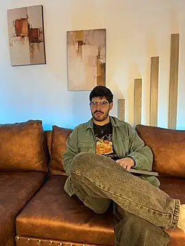 Snapshot of DomBoy_ chatting on June 22, 7:55 pm DomBoy online show from June 22, 7:55 pm