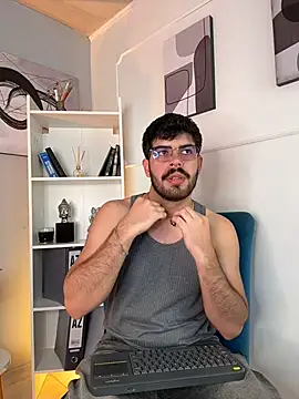 Snapshot of DomBoy_ chatting on June 26, 8:02 pm DomBoy online show from June 26, 8:02 pm
