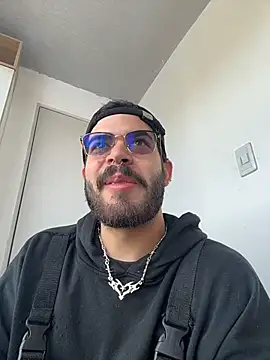 Snapshot of DomBoy_ chatting on July 13, 8:00 pm DomBoy online show from July 13, 8:00 pm
