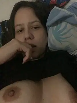 Snapshot of caterinekess chatting on May 4, 6:09 am caterinekess online show from May 4, 6:09 am
