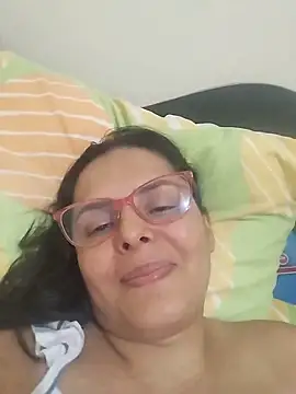 Snapshot of Bella_Morena27 chatting on May 24, 4:01 pm Bella Morena27 online show from May 24, 4:01 pm
