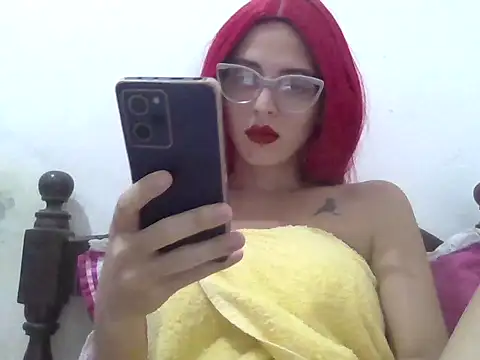 Snapshot of Xoeni chatting on May 6, 7:19 pm Xoeni online show from May 6, 7:19 pm