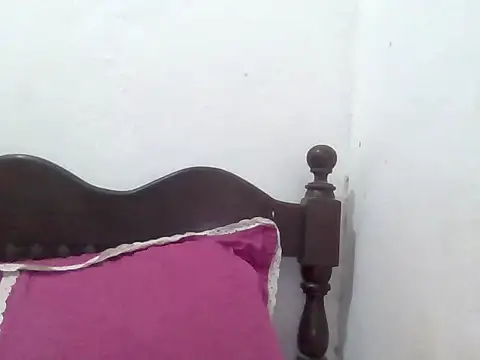 Snapshot of Xoeni chatting on May 15, 11:56 pm Xoeni online show from May 15, 11:56 pm