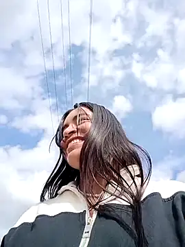 Snapshot of Sky__19 chatting on May 1, 8:46 pm Sky 19 online show from May 1, 8:46 pm