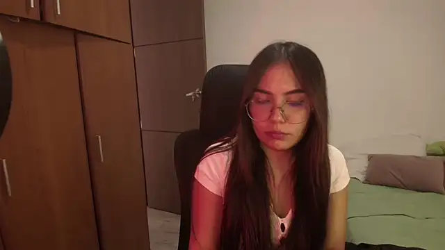 Snapshot of abbyyandmaxx chatting on May 26, 5:09 pm abbyyandmaxx online show from May 26, 5:09 pm