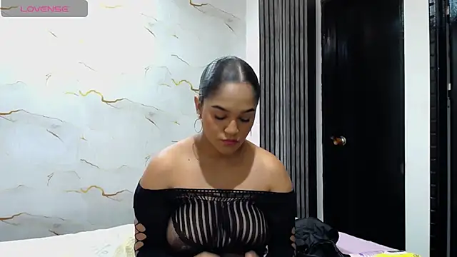 Snapshot of Liaa_cams chatting on June 26, 3:00 am Liaa cams online show from June 26, 3:00 am
