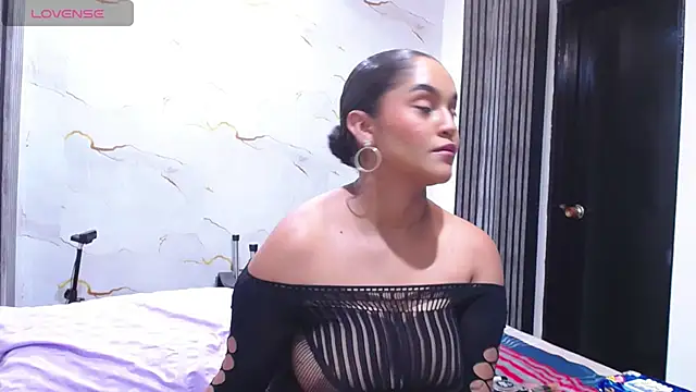Snapshot of Liaa_cams chatting on July 17, 3:02 am Liaa cams online show from July 17, 3:02 am