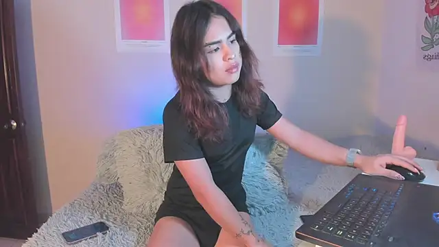 Snapshot of Sai_Novoa chatting on July 25, 8:17 pm Sai Novoa online show from July 25, 8:17 pm