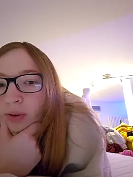 Freaky-Doll online show from May 17, 9:11 pm