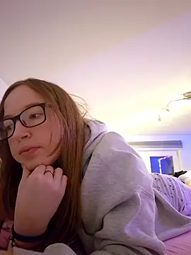 Freaky-Doll online show from May 18, 8:14 pm
