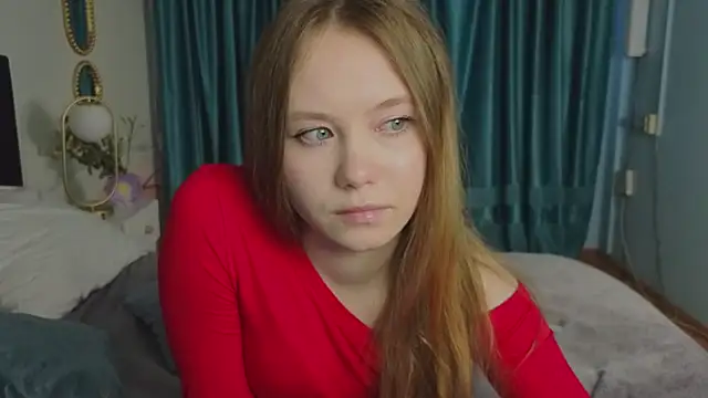 FloraLarsson online show from July 1, 8:05 am