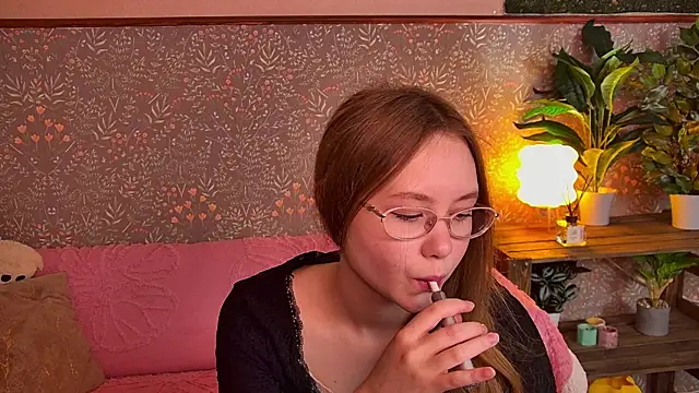 FloraLarsson online show from July 7, 10:19 am