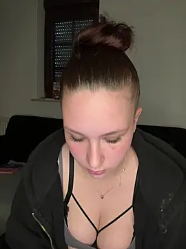 CuteBeaX online show from June 16, 7:05 pm