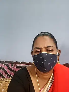Snapshot of cathrine92 chatting on May 16, 12:29 am cathrine92 online show from May 16, 12:29 am