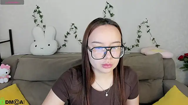 Eva Cutties online show from May 19, 9:26 am