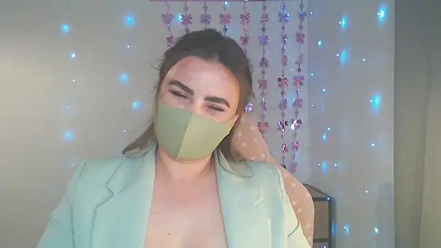 Snapshot of MillaVelvet chatting on May 11, 12:11 pm MillaVelvet online show from May 11, 12:11 pm