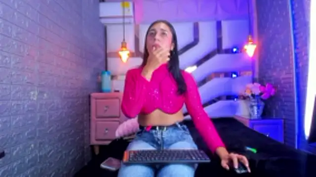 MahiaraHot online show from May 6, 2:19 am