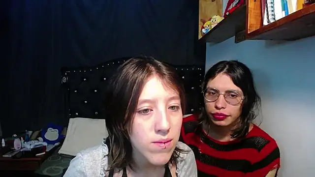 Snapshot of Blair_y_Briar chatting on July 23, 8:51 pm Blair y Briar online show from July 23, 8:51 pm