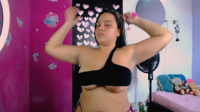 Kiara tits online show from May 23, 8:02 pm