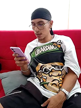 Lil black009 online show from May 7, 2:55 pm