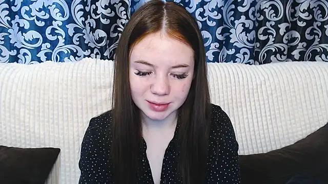 Snapshot of KendraSpt chatting on May 24, 7:35 am KendraSpt online show from May 24, 7:35 am