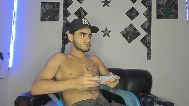 Snapshot of Master_King_Crazzy666 chatting on May 30, 6:49 pm Master King Crazzy666 online show from May 30, 6:49 pm