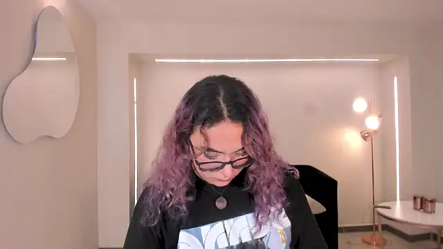 Snapshot of LoiseHarper chatting on May 16, 7:34 pm LoiseHarper online show from May 16, 7:34 pm