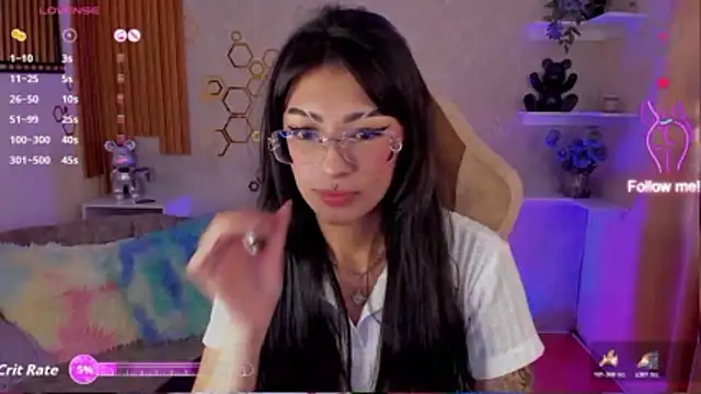 Snapshot of mia_smoke_ chatting on May 9, 2:11 pm mia smoke online show from May 9, 2:11 pm