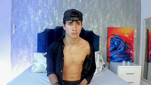 Liam Grayson  online show from May 19, 12:22 pm