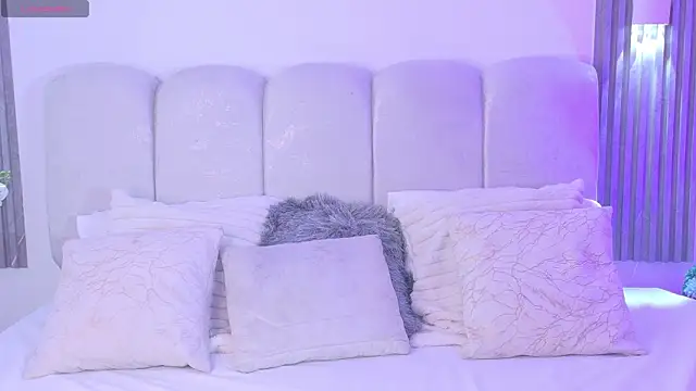 ScarlettVelvet online show from May 8, 1:16 pm