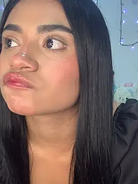 angiee boo1 online show from May 6, 10:59 pm