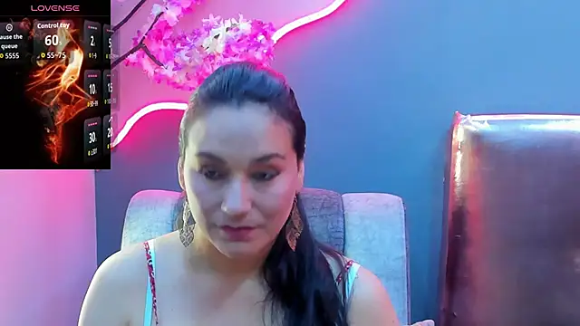 Snapshot of Elizabeth_bennett chatting on May 28, 7:55 pm Elizabeth bennett online show from May 28, 7:55 pm