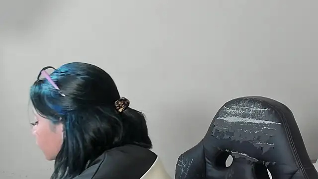 jessicamoonn online show from May 26, 10:28 pm