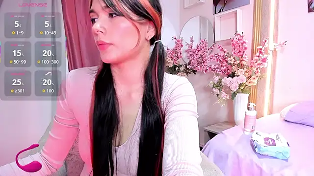 Aili queen online show from May 26, 12:56 pm