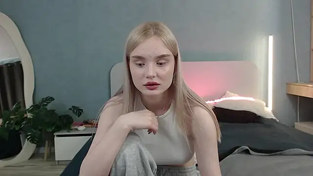 Snapshot of Angel_Share chatting on May 29, 12:52 am Angel Share online show from May 29, 12:52 am