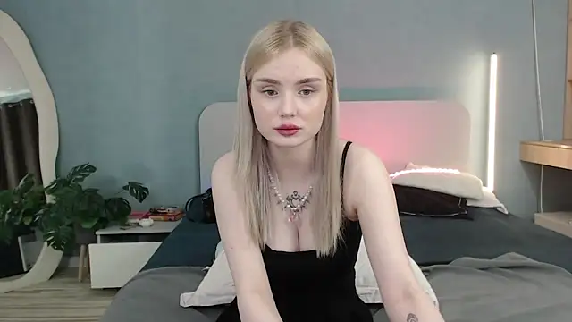 Snapshot of Angel_Share chatting on May 30, 1:46 am Angel Share online show from May 30, 1:46 am