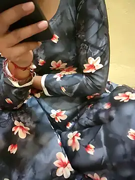 Seema yadav01 online show from May 11, 5:46 am