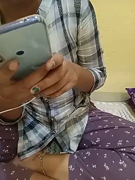 Seema yadav01 online show from May 28, 5:27 am
