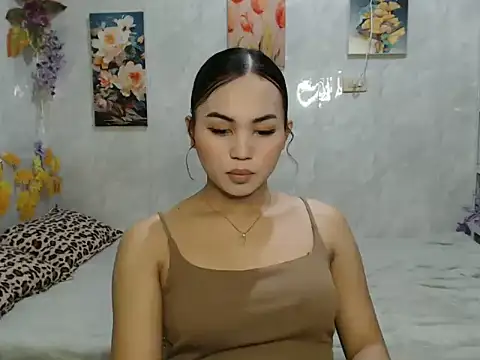 Snapshot of ur_asiankat chatting on May 22, 6:57 pm ur asiankat online show from May 22, 6:57 pm
