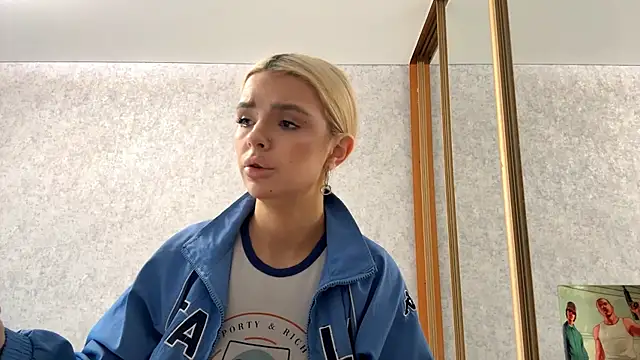 Britney Calverhends online show from May 13, 7:06 am