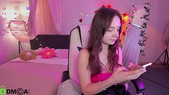Elvienne online show from July 2, 3:17 am