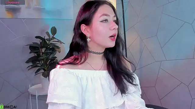 Sofia Conner online show from June 2, 9:33 am