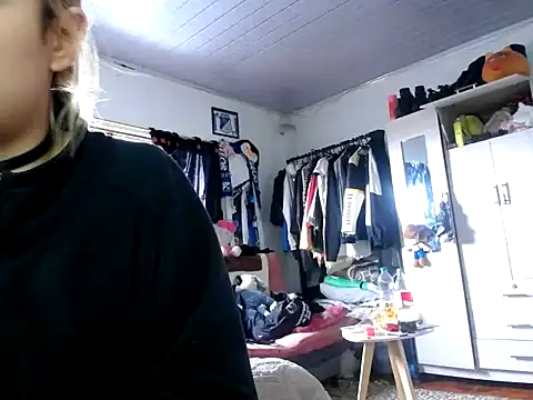 Snapshot of bunnyfoxxd chatting on June 13, 8:18 pm bunnyfoxxd online show from June 13, 8:18 pm