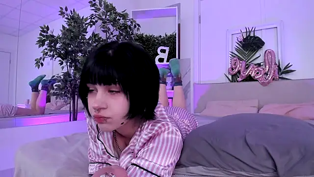 Ashley Alt online show from May 2, 6:40 am