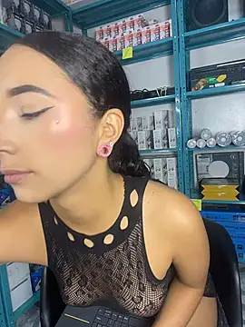 Naty naked online show from May 17, 3:37 am
