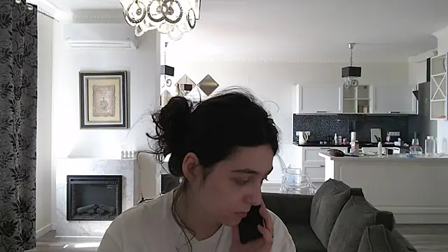 cute lilia online show from May 8, 9:25 am
