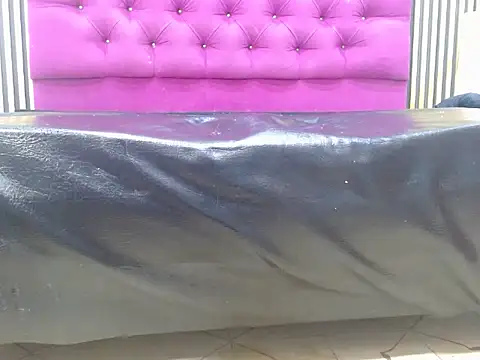 YulianaMendez online show from May 17, 8:12 am
